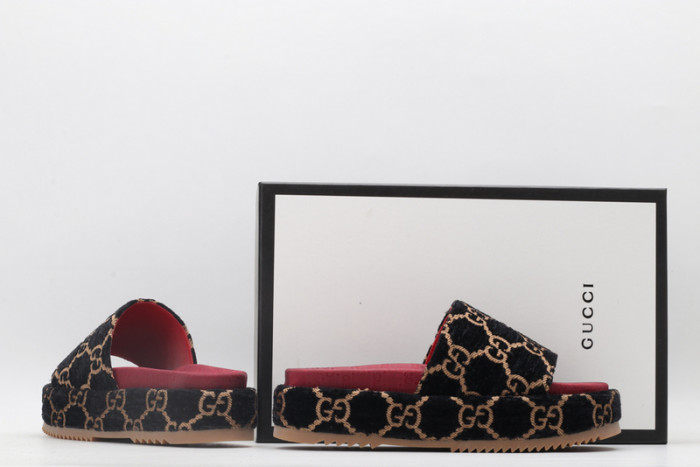 GUI SANDAL