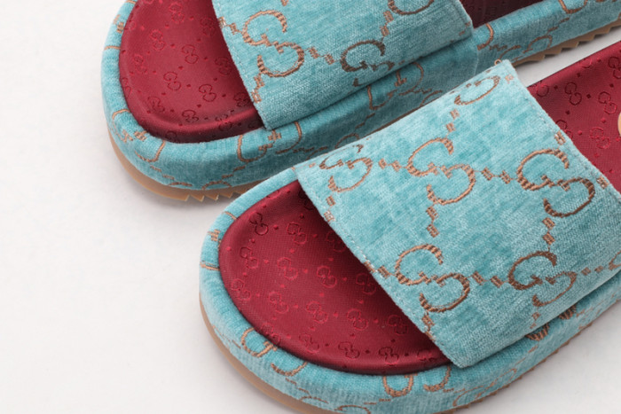 GUI SANDAL