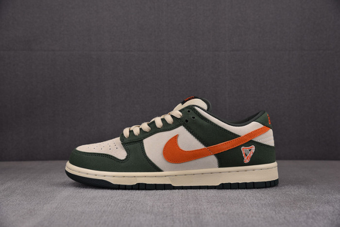 NIKE Dunk SB Low Pro 