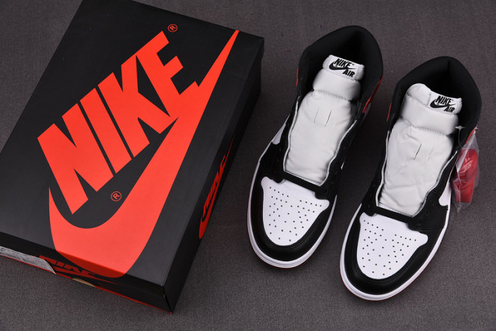 AIR JORDAN 1 HIGH OG “BLACK TOE” WHITE/ BLACK-VARSITY RED MENS 555088-125