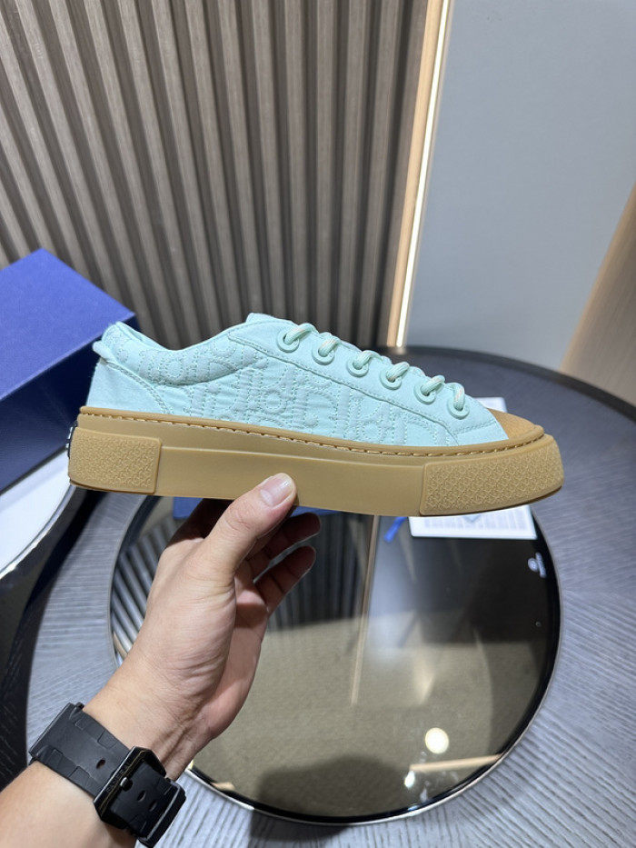 D10R SNEAKER