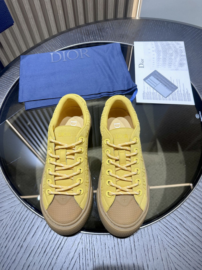 D10R SNEAKER