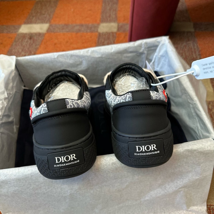 D10R SNEAKER