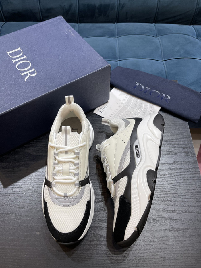 D10R SNEAKER
