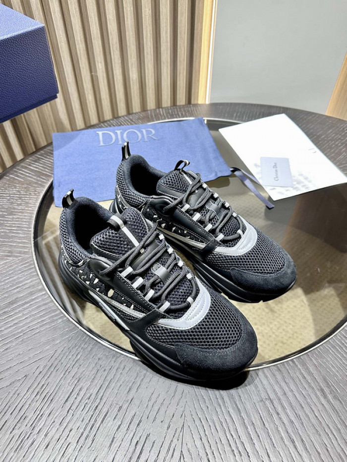 D10R SNEAKER