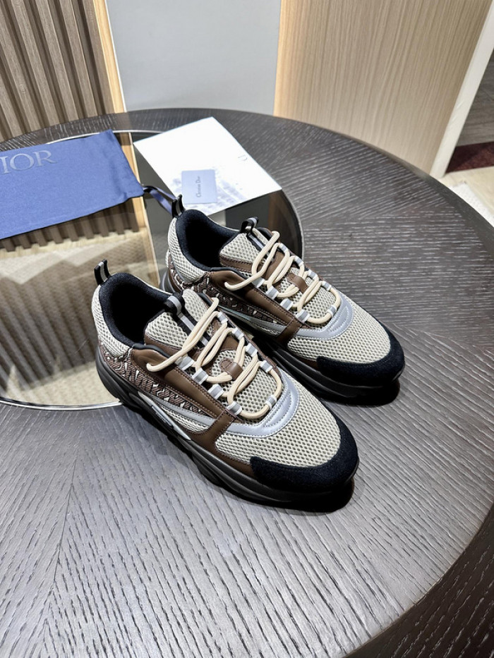 D10R SNEAKER