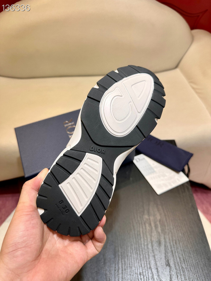 D10R SNEAKER