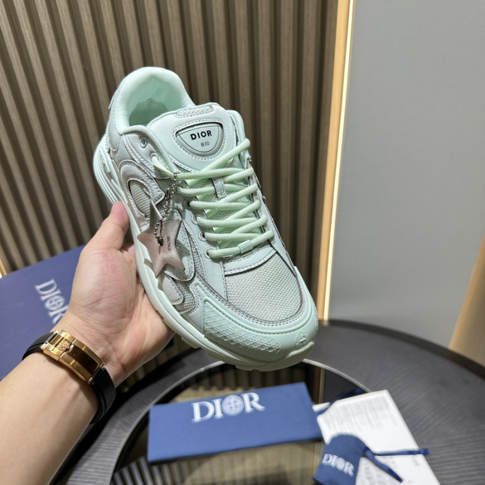 D10R SNEAKER