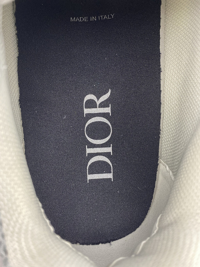 D10R SNEAKER