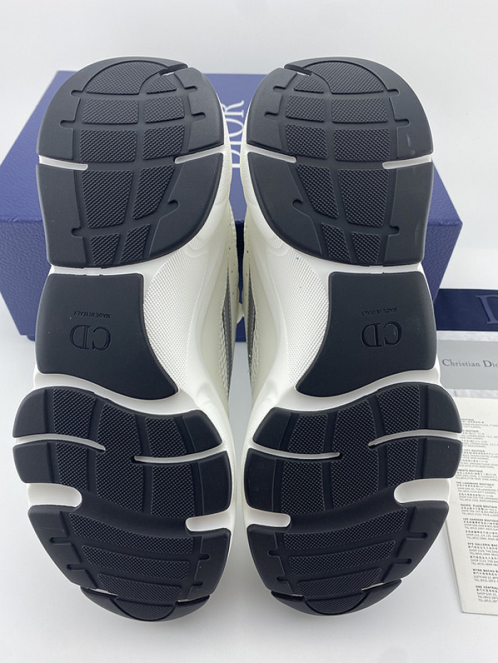 D10R SNEAKER