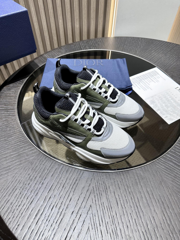 D10R SNEAKER