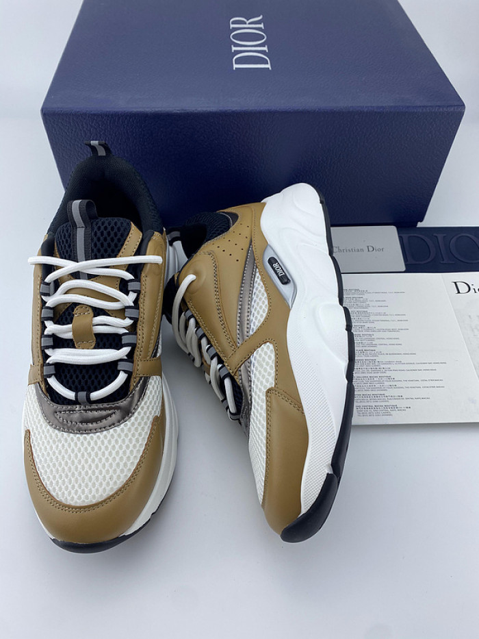 D10R SNEAKER