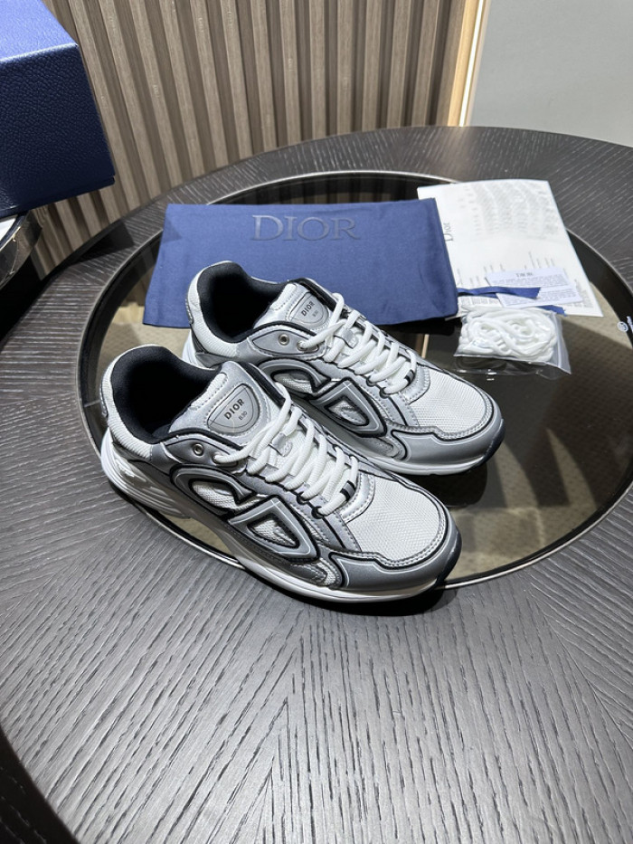 D10R SNEAKER