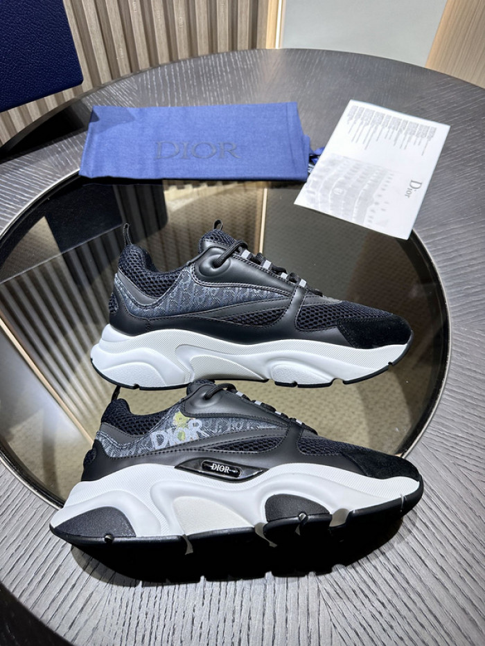 D10R SNEAKER