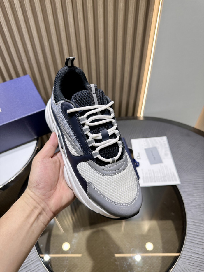 D10R SNEAKER