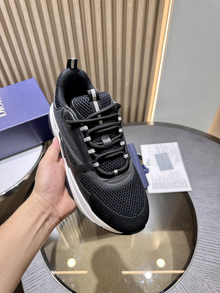 D10R SNEAKER
