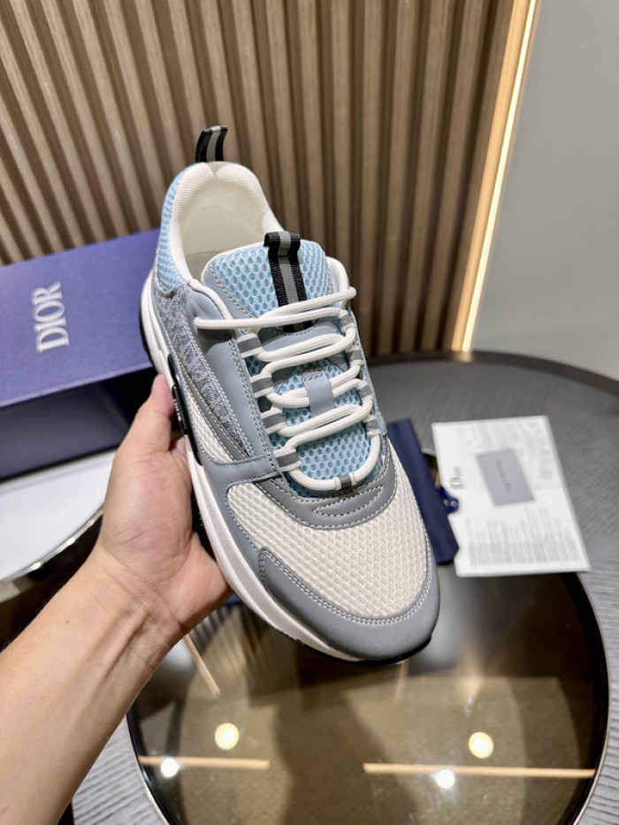 D10R SNEAKER