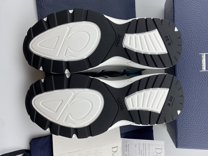 D10R SNEAKER