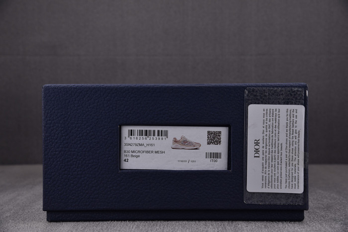 D10R SNEAKER