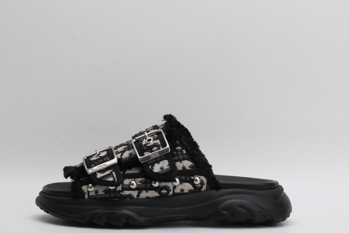 d10r sandal