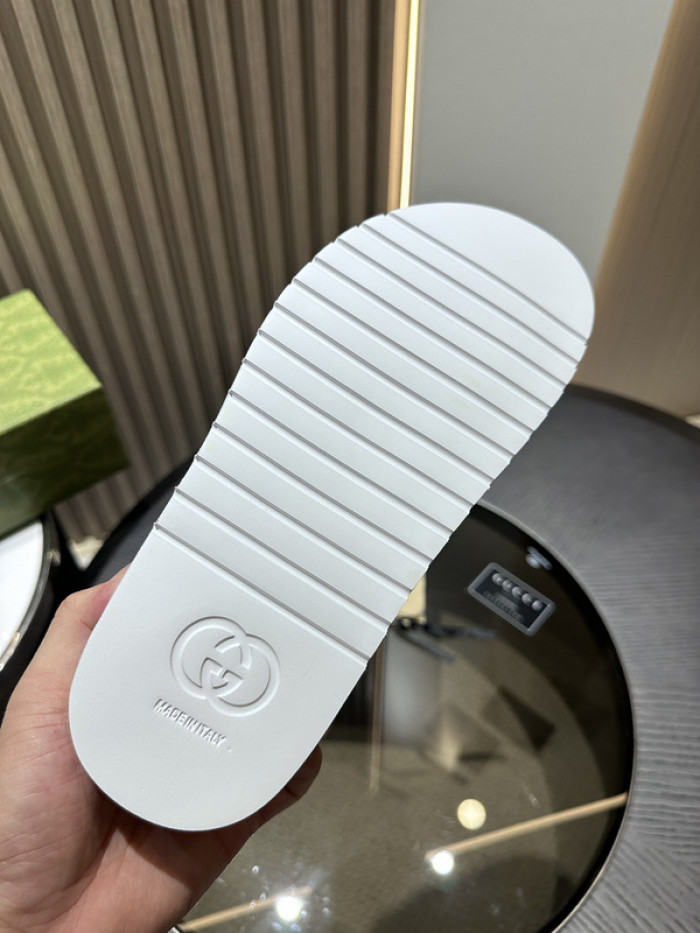 GUI SANDAL