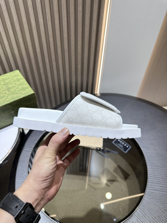 GUI SANDAL