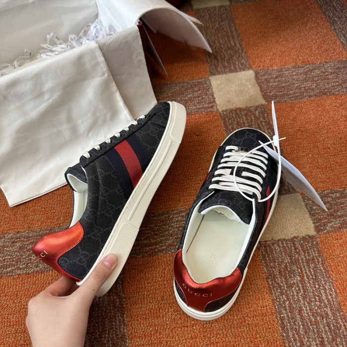 GUI SNEAKER