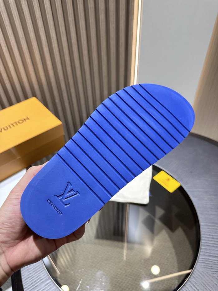 L0VT SANDAL