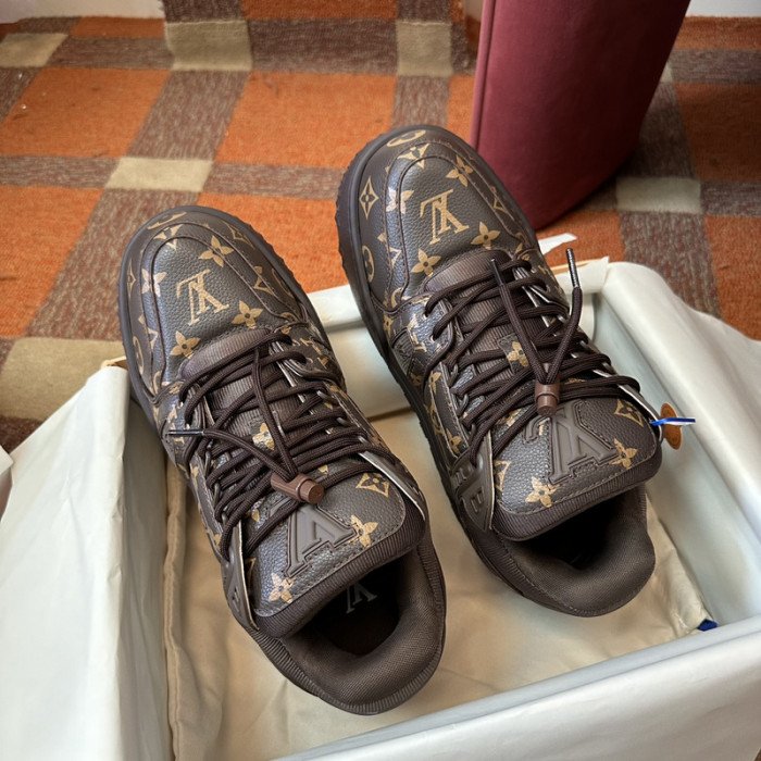 L0VT SNEAKER