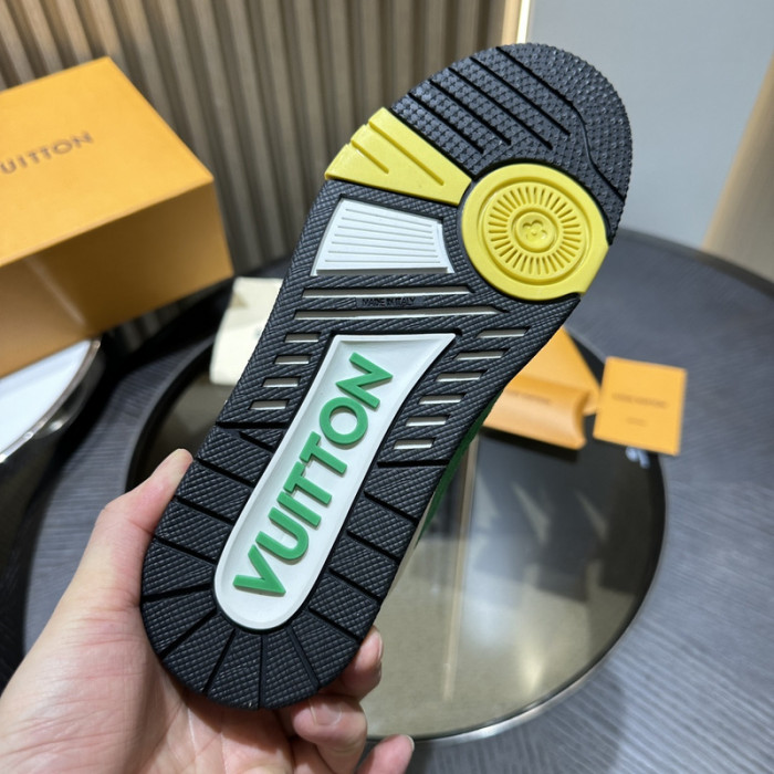 L0VT SNEAKER