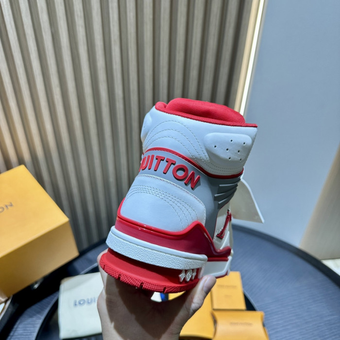 L0VT SNEAKER