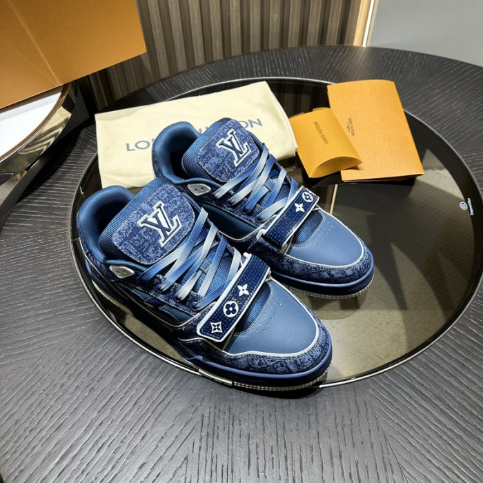 L0VT SNEAKER