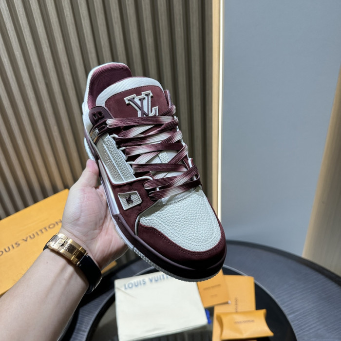L0VT SNEAKER