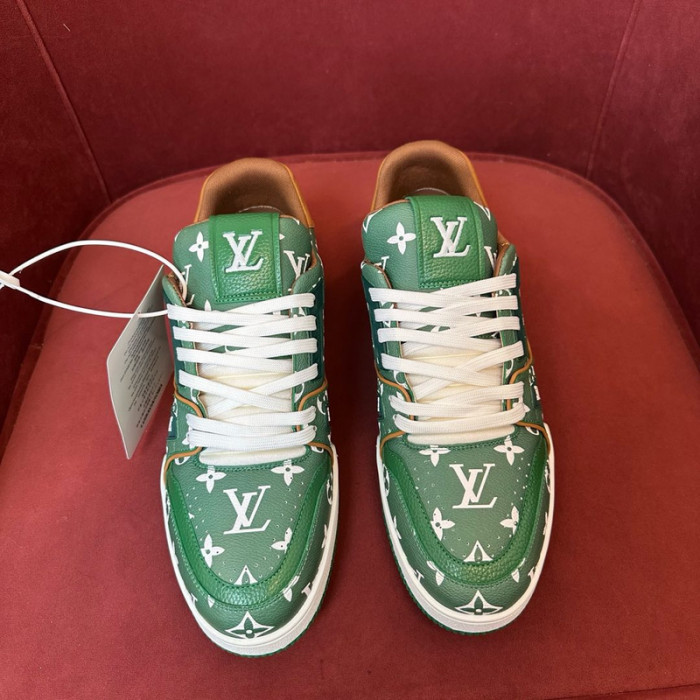 L0VT SNEAKER