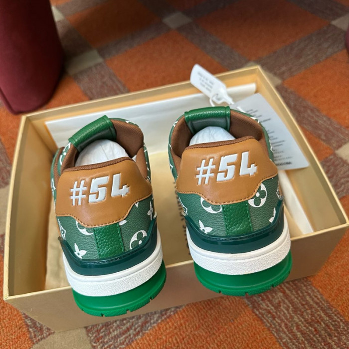 L0VT SNEAKER