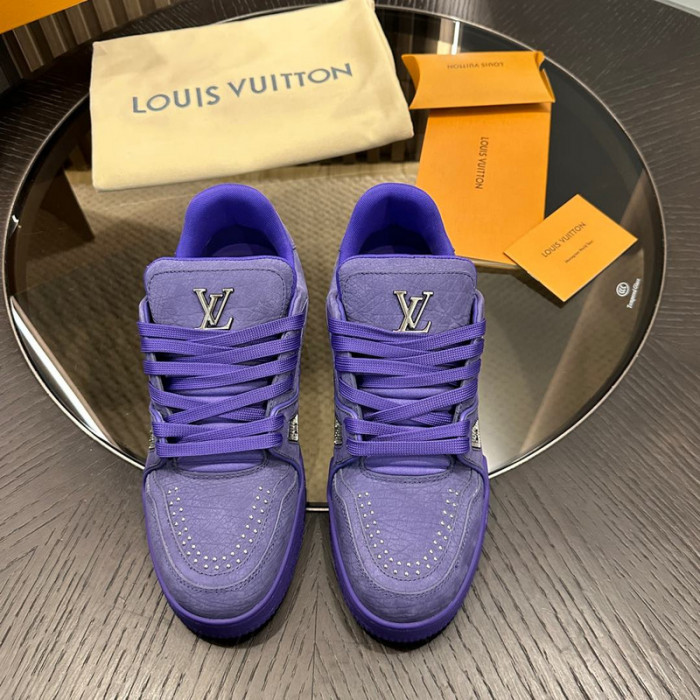 L0VT SNEAKER