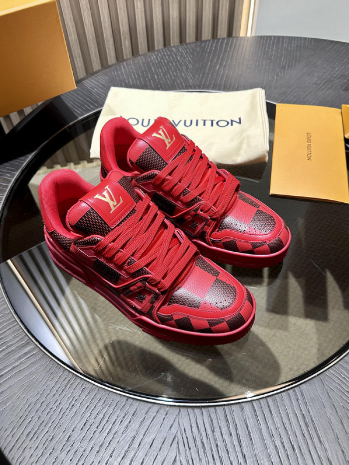 L0VT SNEAKER