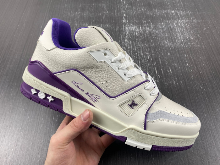 L0VT SNEAKER