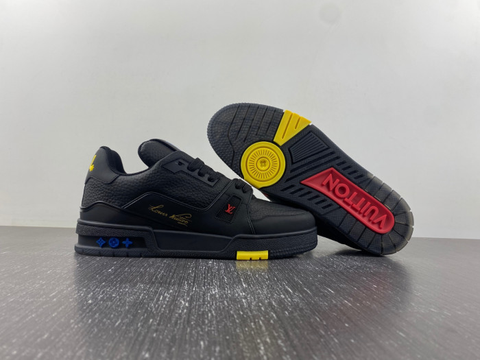 L0VT SNEAKER