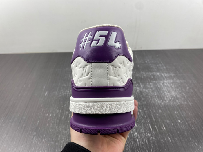 L0VT SNEAKER