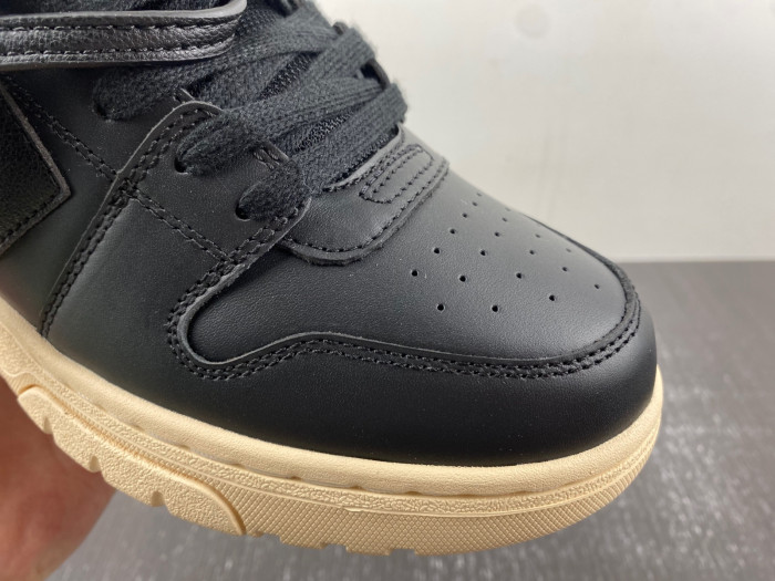 OFW SNEAKER