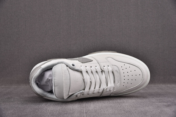 OFW SNEAKER