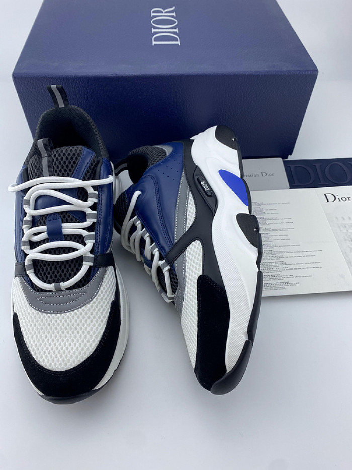 D10R SNEAKER